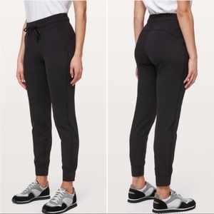 Lulu ready to rulu jogger 29in sz 4